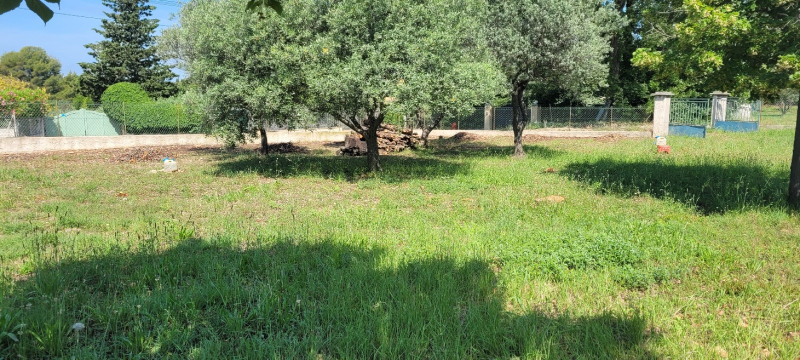 Etude de sol hydrogéologique pour la définition d'une filière d'assainissement non collectif sur la commune de FLAYOSC dans le VAR (83) pour une maison existante
