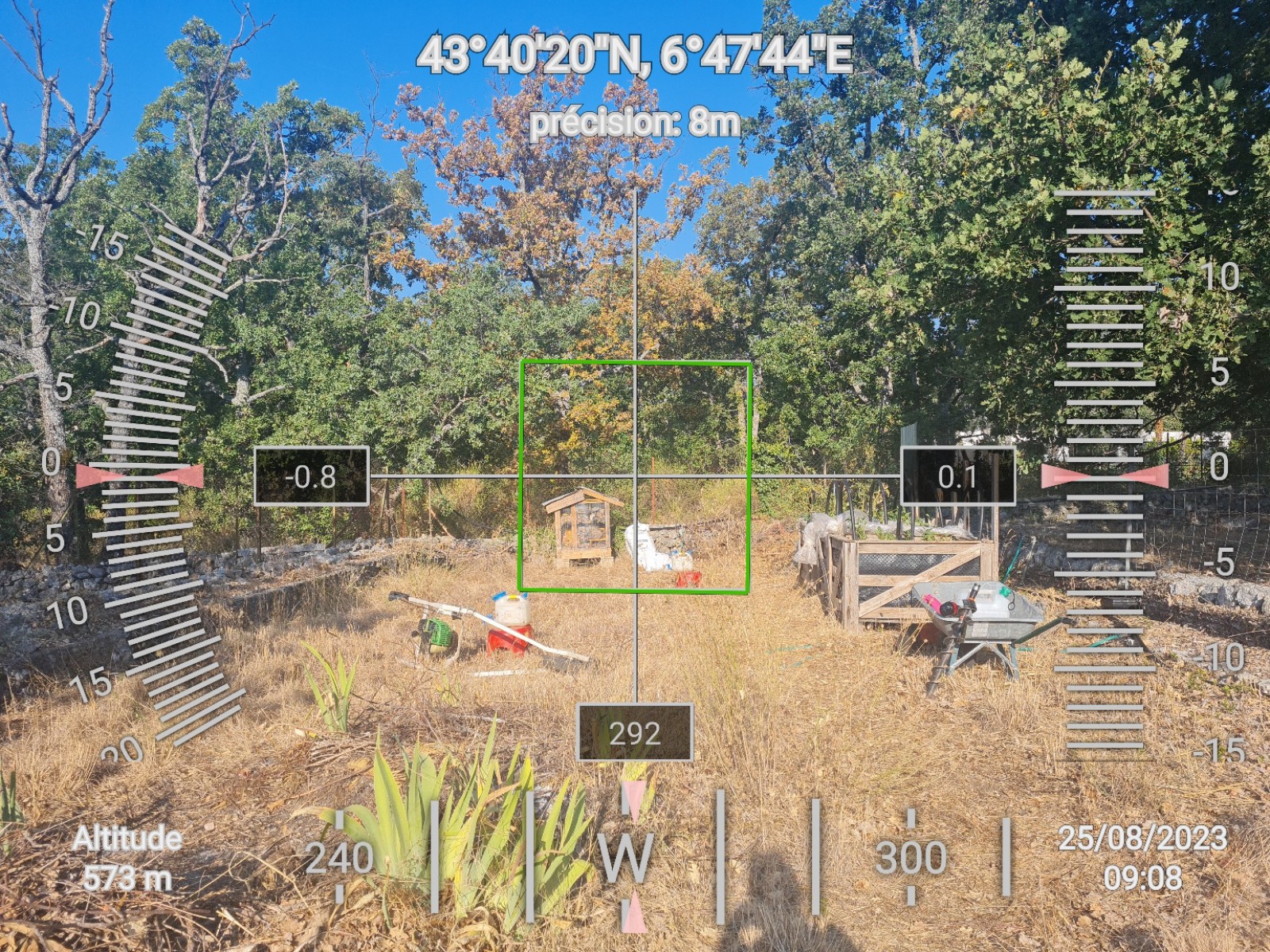 Etude de sol hydrogéologique pour la définition d'une filière d'assainissement non collectif sur la commune de SAINT CEZAIRE SUR SIAGNE dans les ALPES MARITIMES (06) - mesure de la pente du terrain