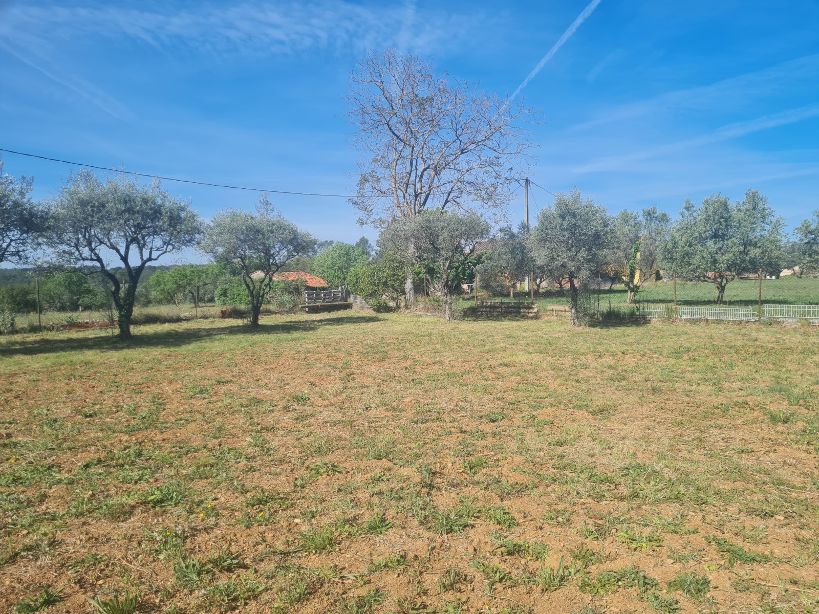 Etude de sol géotechnique G1 ES pour la vente d'un terrain constructible sur Lorgues dans le Var (83)
