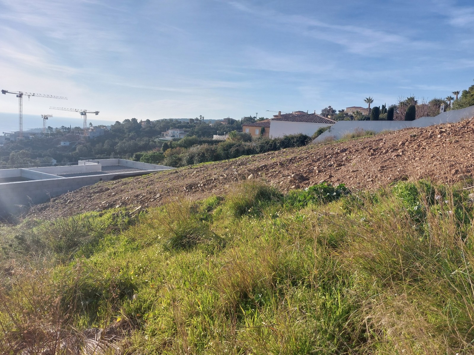 Etude hydraulique pour la mise en place d'un bassin de régulation des eaux pluviales à LES ISSAMBRES 83380, dans le Var (83)