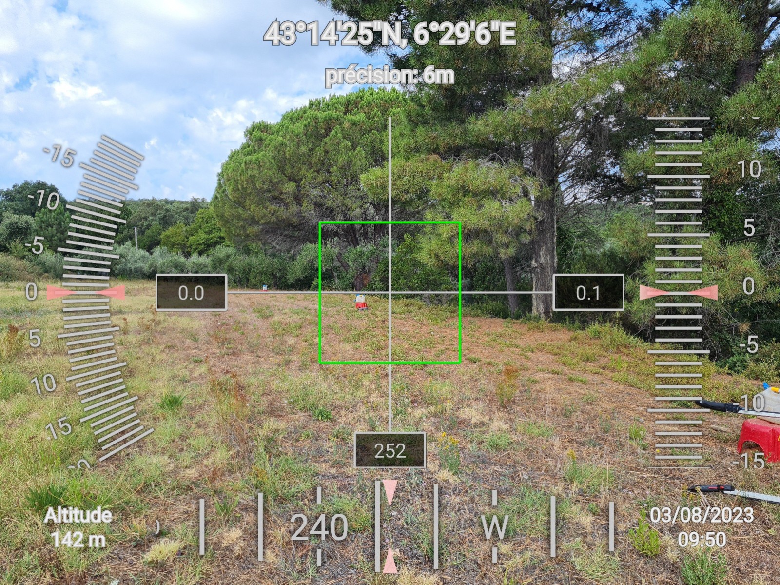 Etude de sol hydrogéologique pour la définition d'une filière d'assainissement non collectif sur la commune de LA MOLE dans le VAR (83) - mesure de la pente du terrain