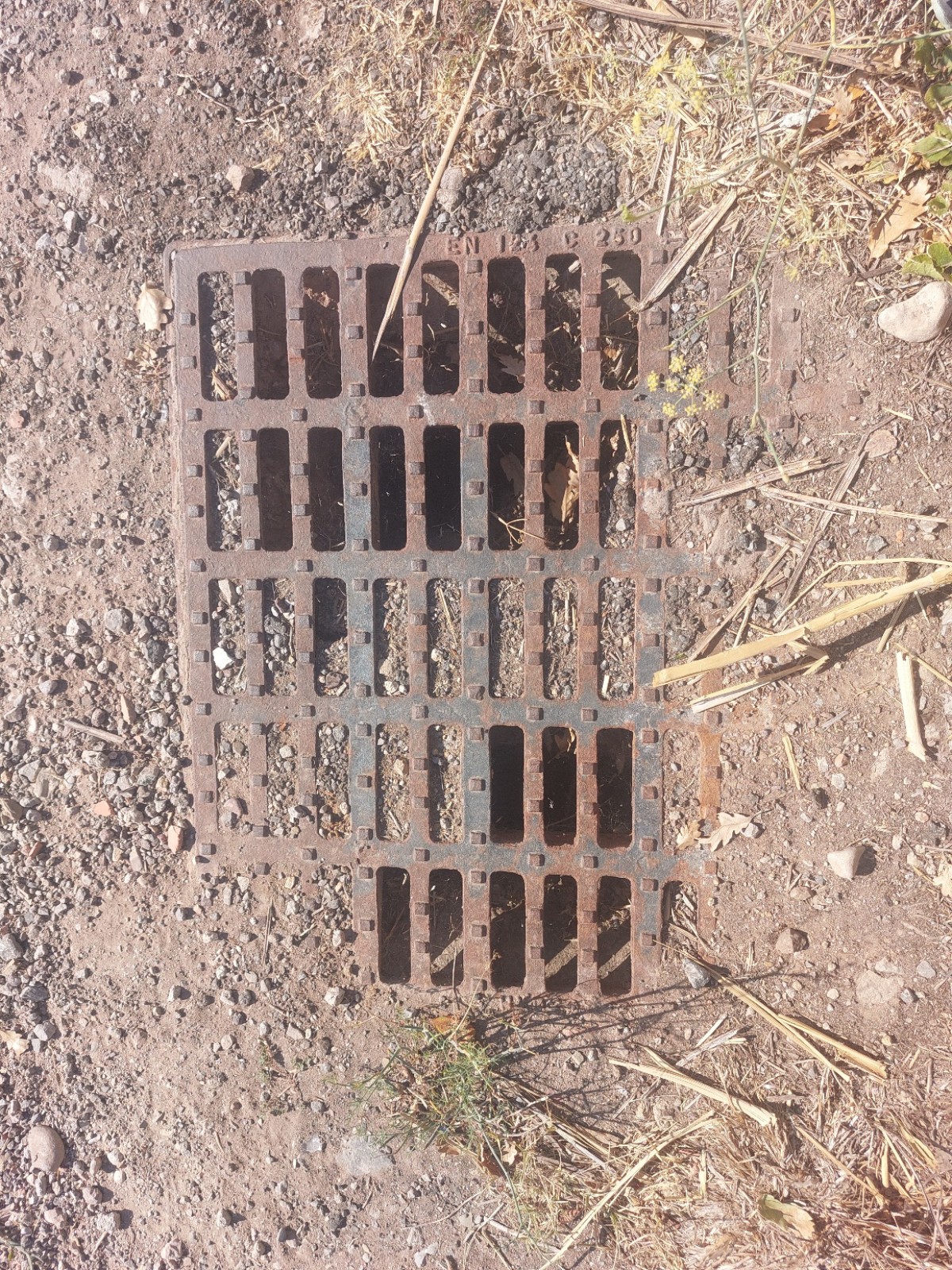 Etude hydraulique pour la mise en place d'un bassin de régulation des eaux pluviales à ROQUEBRUNE-SUR-ARGENS 83510, dans le Var (83).