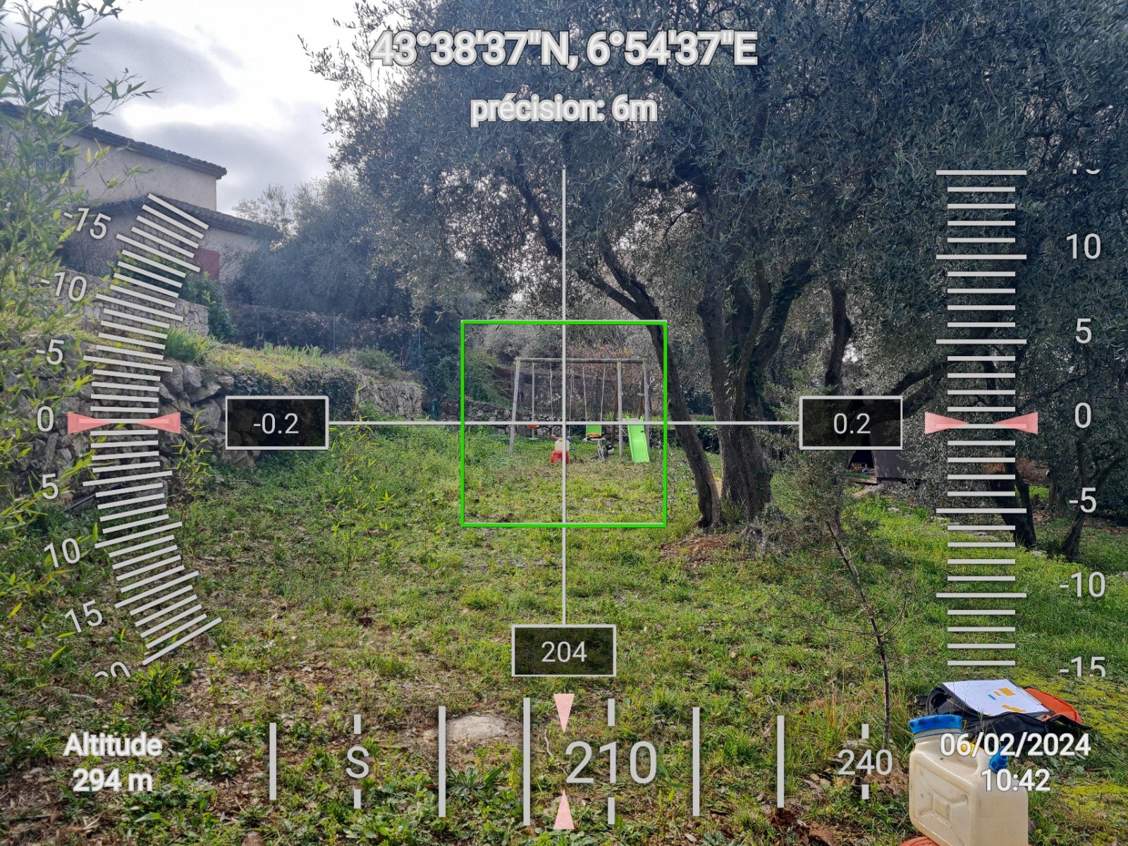 Intervention pour la remise aux normes d'un assainissement d'une maison double sur la commune de GRASSE dans les ALPES MARITIMES (06) - mesure de la pente
