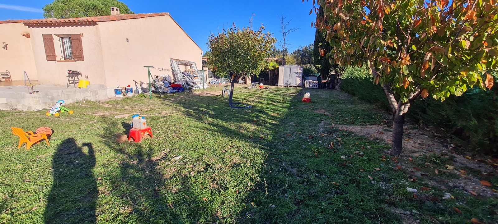 Etude de sol hydrogéologique pour la définition d'une filière d'assainissement non collectif sur la commune de LE MUY dans le VAR (83) - vue d'ensemble des sondages