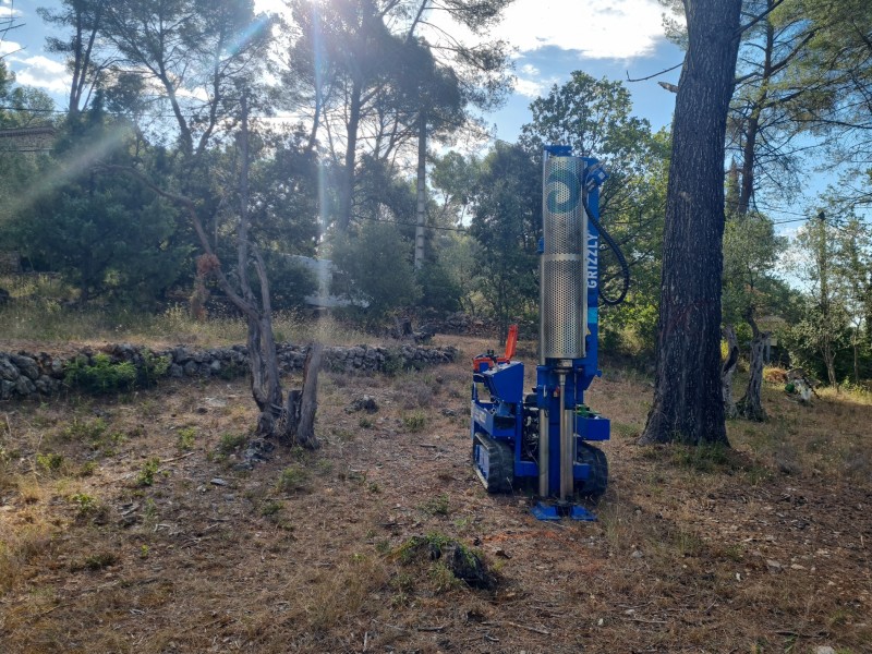 Étude G2 AVP sur la commune de FLAYOSC 83780 pour une résidence principale.