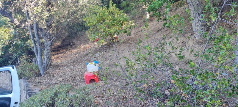 Etude de sol hydrogéologique pour la définition d'une filière d'assainissement non collectif sur la commune de LES ISSAMBRES dans le VAR (83) - vue d'ensemble des sondages